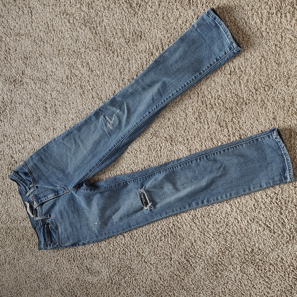 Levi's Women's High Rise Straight Jeans - Medium Wash